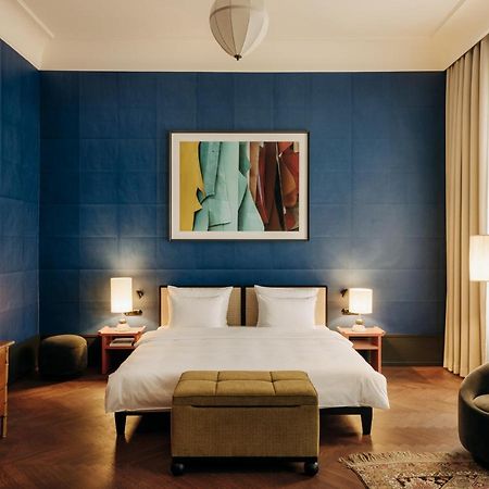 Boutique Hotel Chateau Royal Berlijn Buitenkant foto A bedroom at the hotel