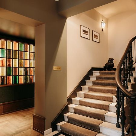 Boutique Hotel Chateau Royal Berlijn Buitenkant foto The staircase