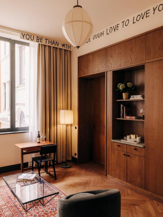 Boutique Hotel Chateau Royal Berlijn Buitenkant foto A room at the Hotel Axelmannstein