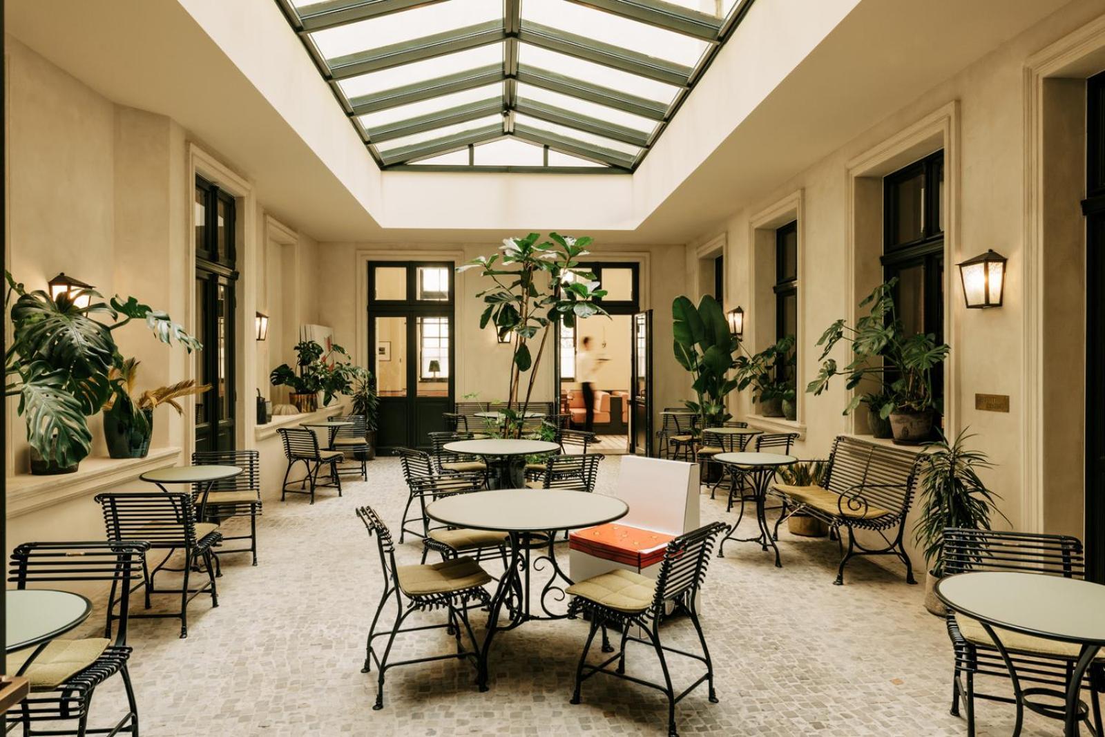 Boutique Hotel Chateau Royal Berlijn Buitenkant foto The interior of the hotel