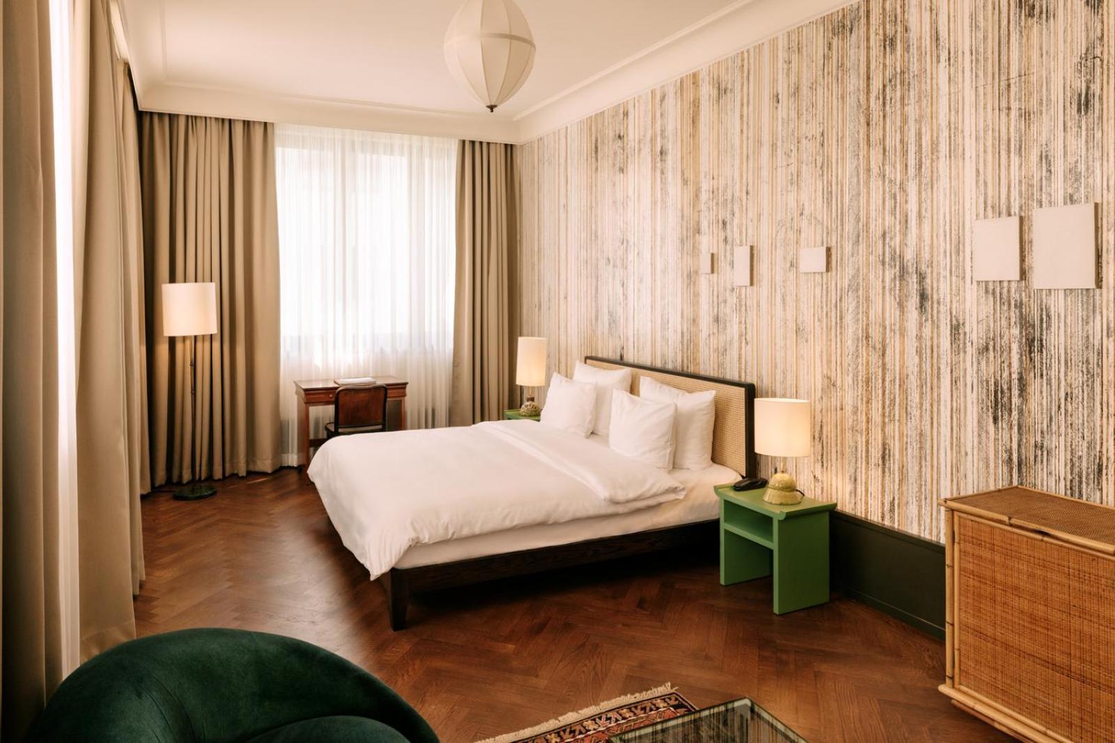 Boutique Hotel Chateau Royal Berlijn Buitenkant foto A room at the Hotel Axelmannstein