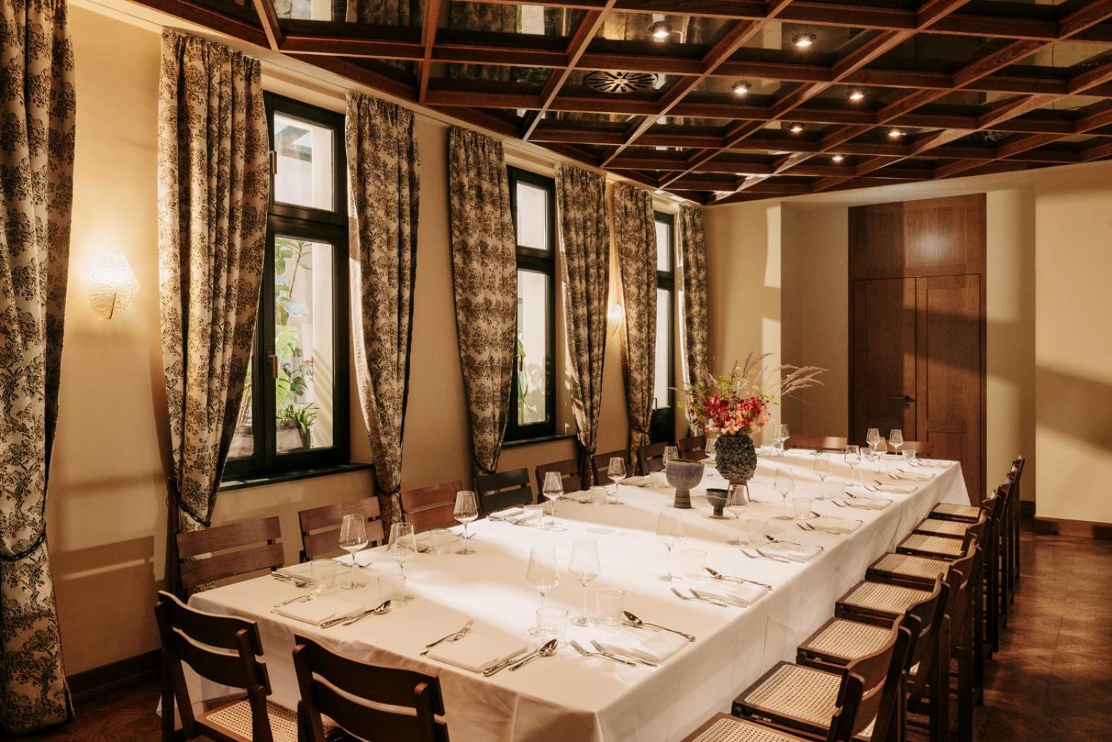 Boutique Hotel Chateau Royal Berlijn Buitenkant foto The restaurant
