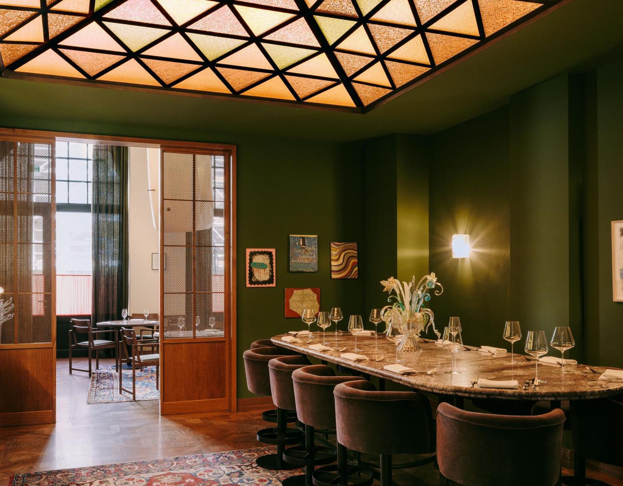 Boutique Hotel Chateau Royal Berlijn Buitenkant foto The restaurant's interior
