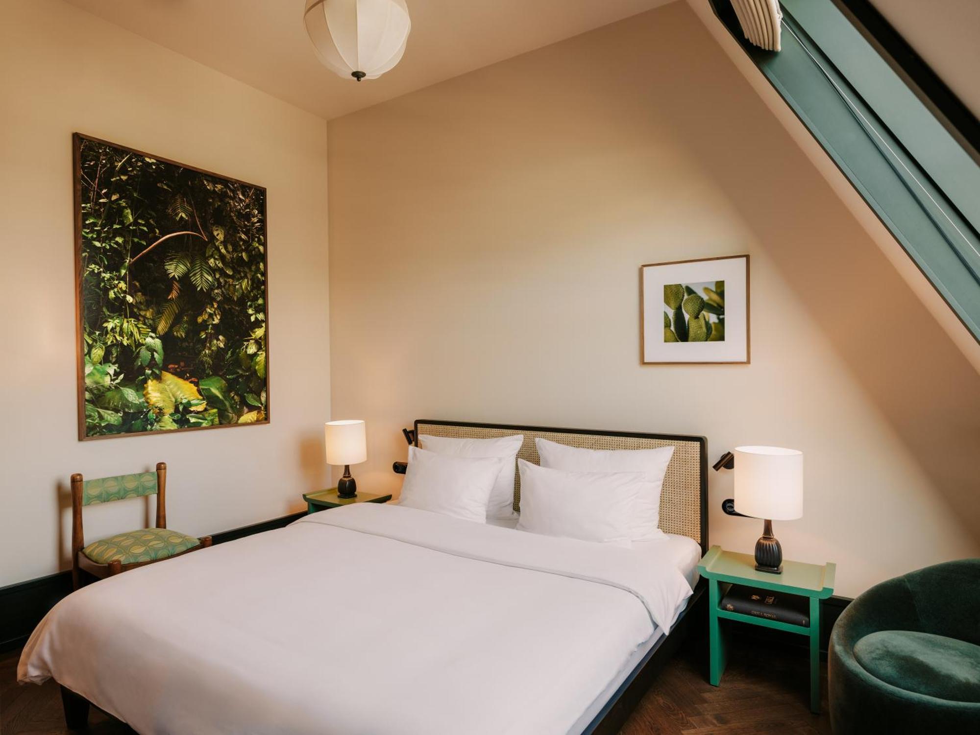 Boutique Hotel Chateau Royal Berlijn Buitenkant foto A bedroom at the Standard East Village