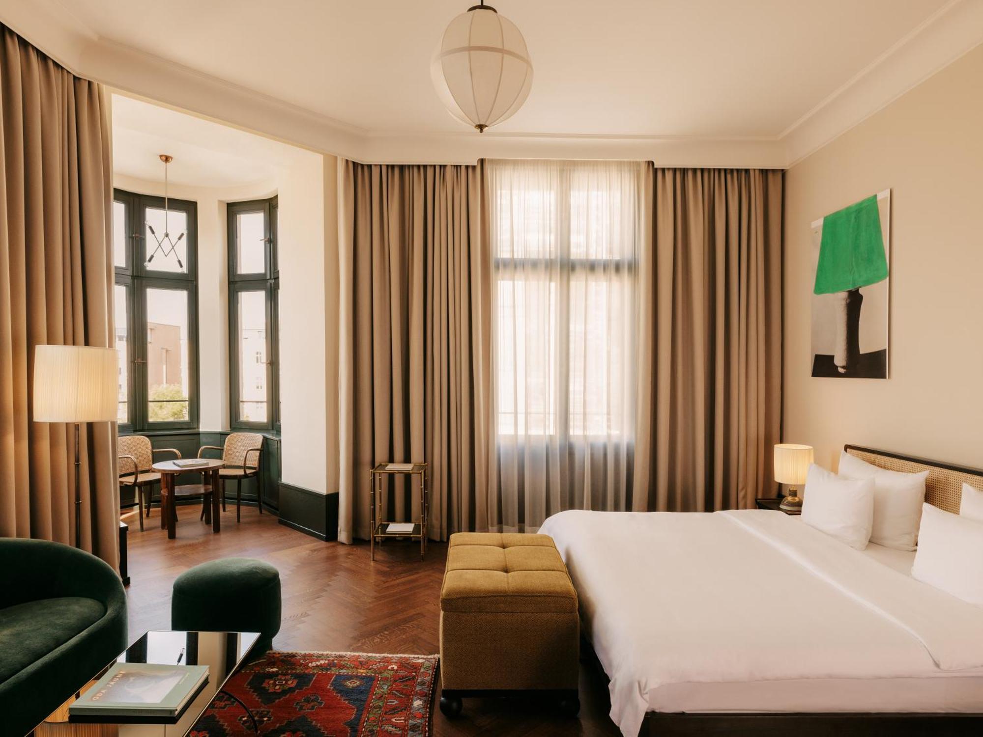 Boutique Hotel Chateau Royal Berlijn Buitenkant foto A room at the hotel